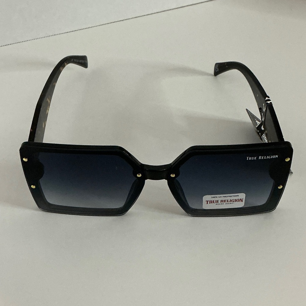 NWT True Religion Square Tortoise Sunglasses